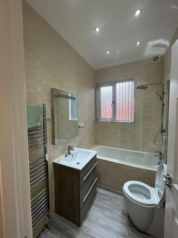 Luxury Apartment Apt5 Wolverhampton Exteriör bild